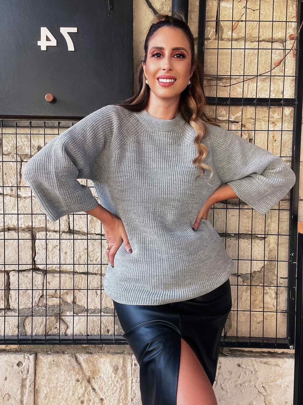 KNITTED SWEATER