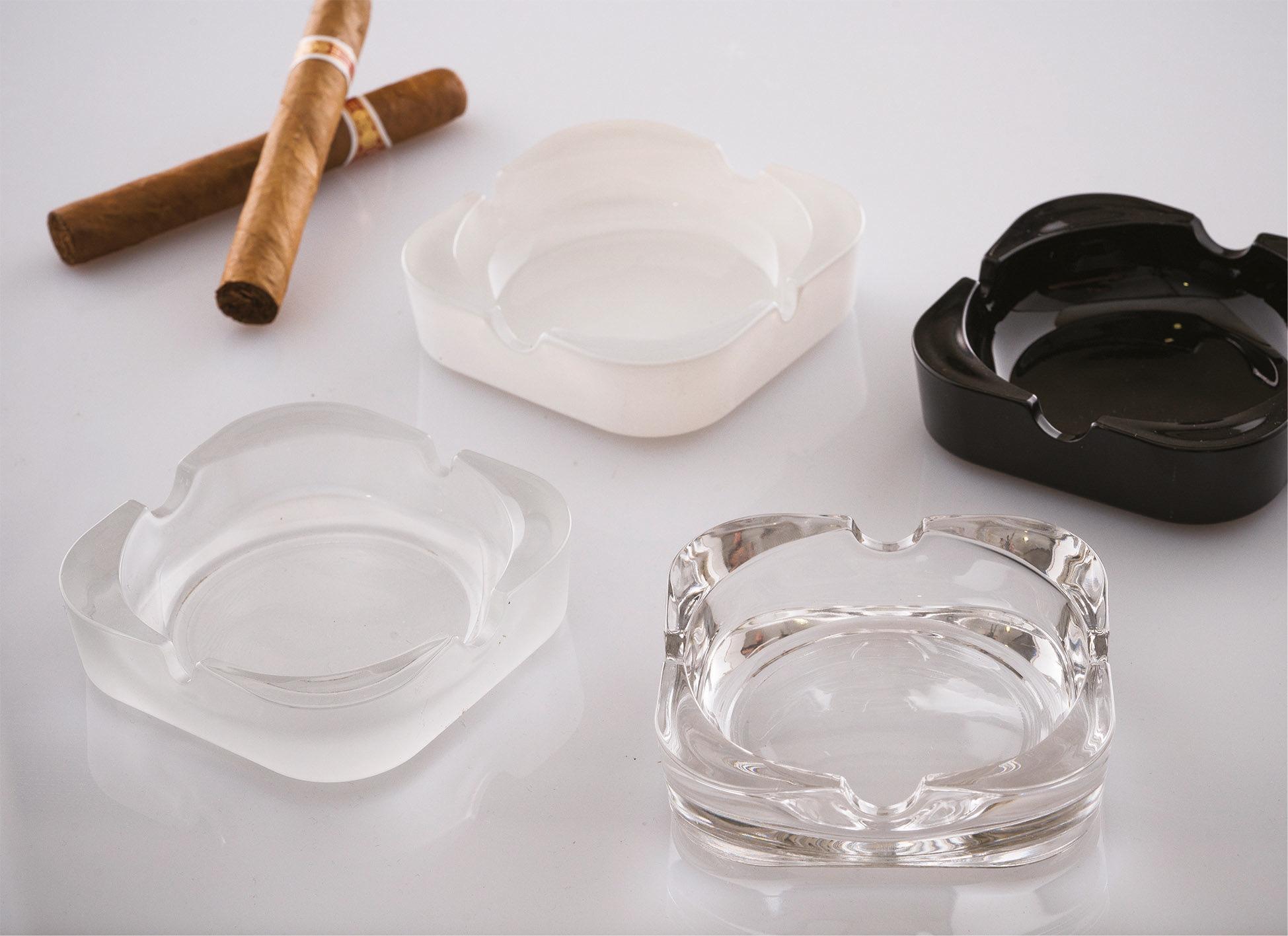 UNIGLASS – SQUARE CLEAR ASHTRAY 10 x 10 CM