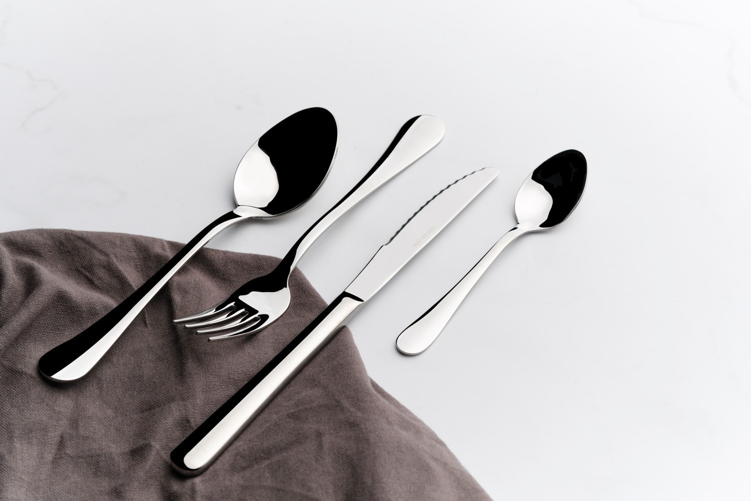 COMAS – 18/10 NORDIC TABLE SPOON SET OF 12