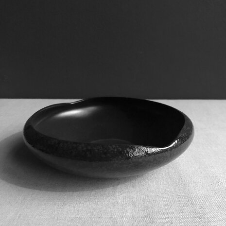 RAW – SIDE BOWL BLACK SATIN/STONE 17 x 4.6 CM