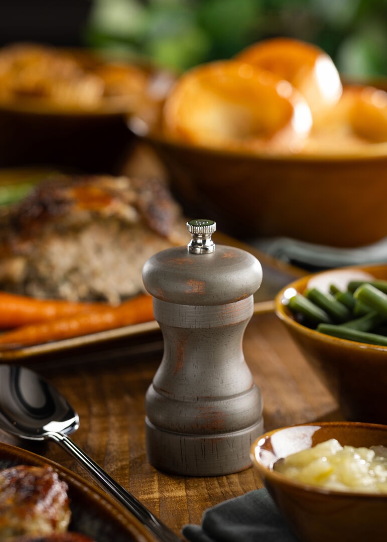 UTOPIA – DISTRESSED WOOD SALT / PEPPER GRINDER 10 CM