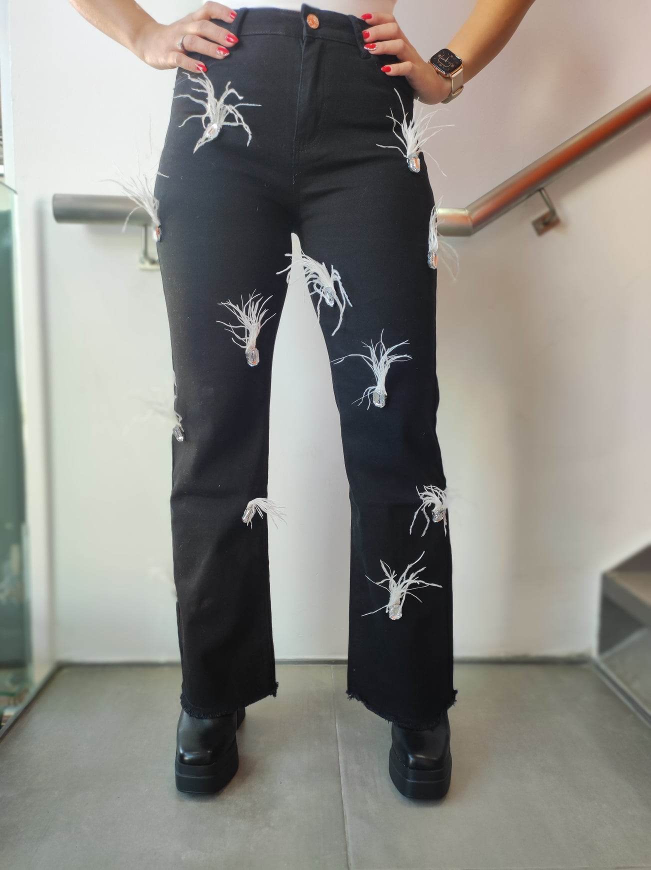 TROUSER MEET TO YOU 22/23 WIDE LEG JEANS WITH STONES AND FEATHERS